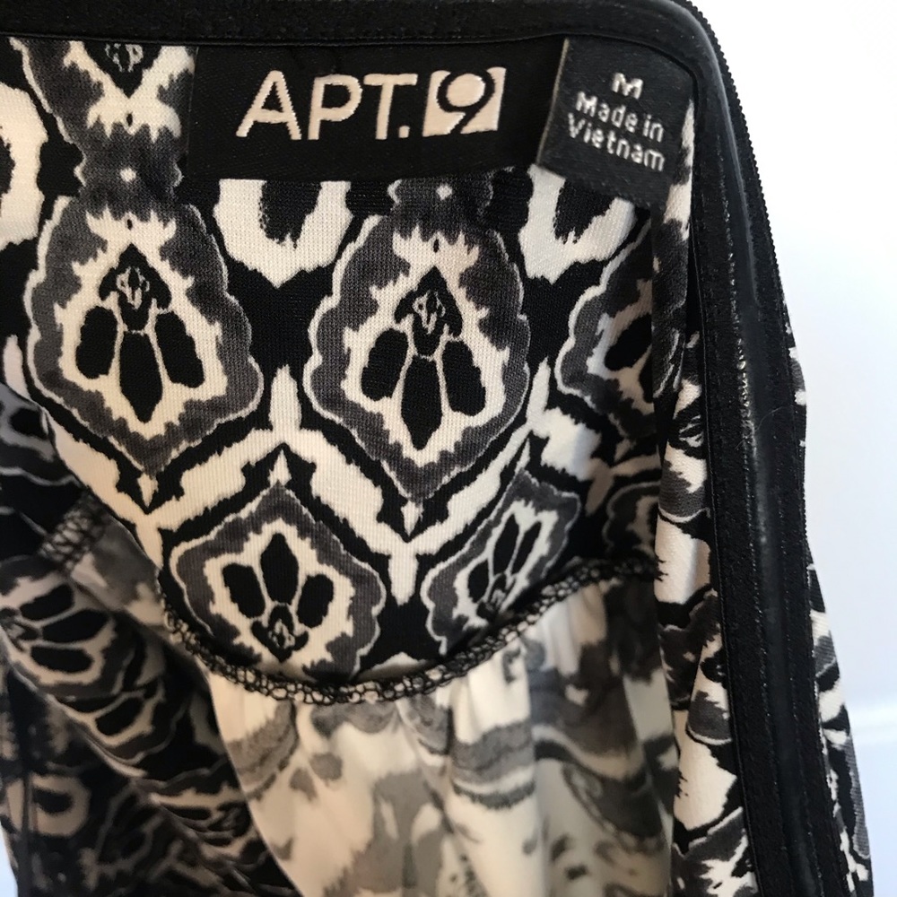 EUC Apt. 9 Black & White Printed Halter Bra Top - Picture 4 of 6